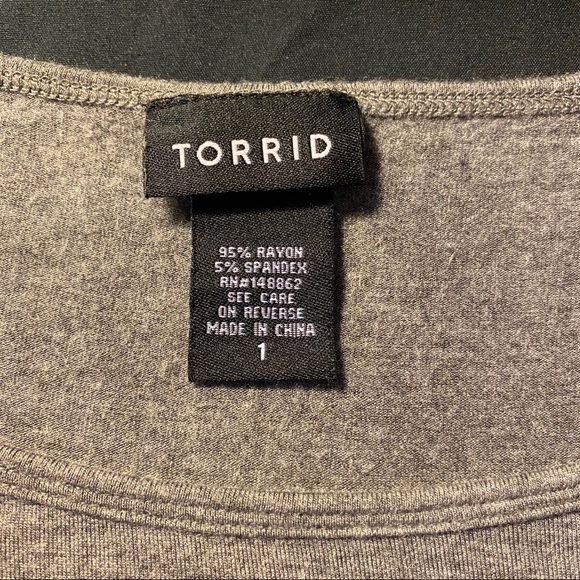 ✨torrid gray short sleeve top✨ - Picture 3 of 4